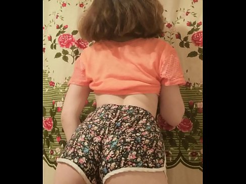❤️ Keçika ciwan a seksî li ber kamerayê kurtanên xwe ji xwe dike ☑ Porno li ku.porn33.top