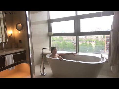 ❤️ Pitikek mezin Bi dilgermî pizika xwe di serşokê de dihejîne ☑ Porno li ku.porn33.top